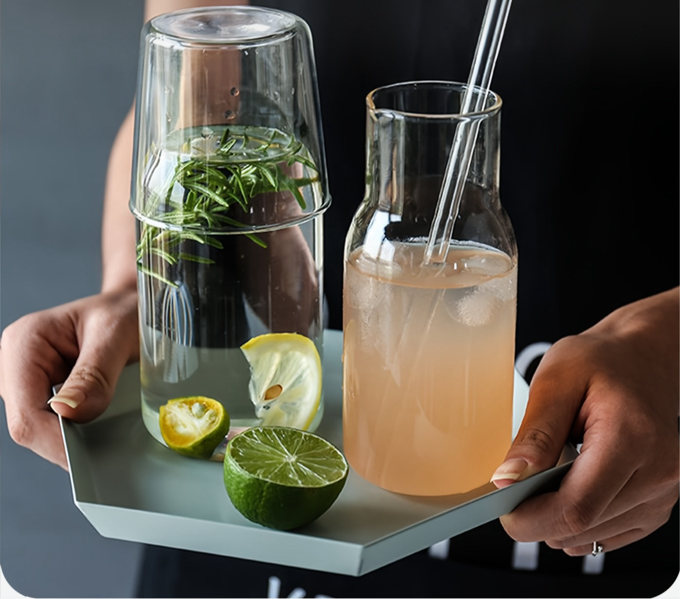 Glaskaraffe & Trinkbecher im Set – Elegant, langlebig, BPA-frei