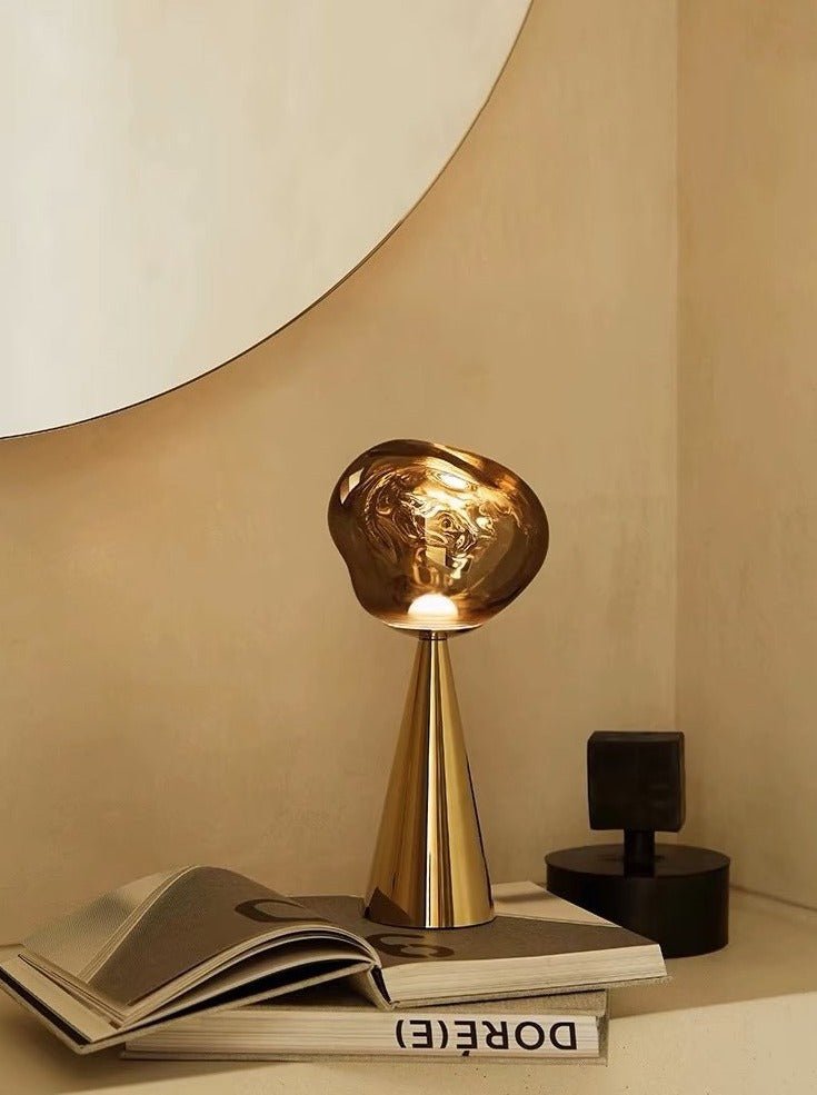 Tischlampe LED – Dimmbar, tragbar & nordisch-modern