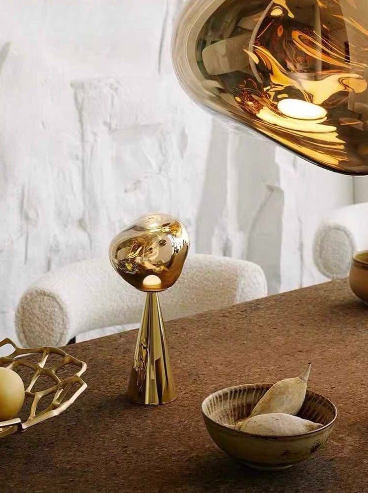 Tischlampe LED – Dimmbar, tragbar & nordisch-modern