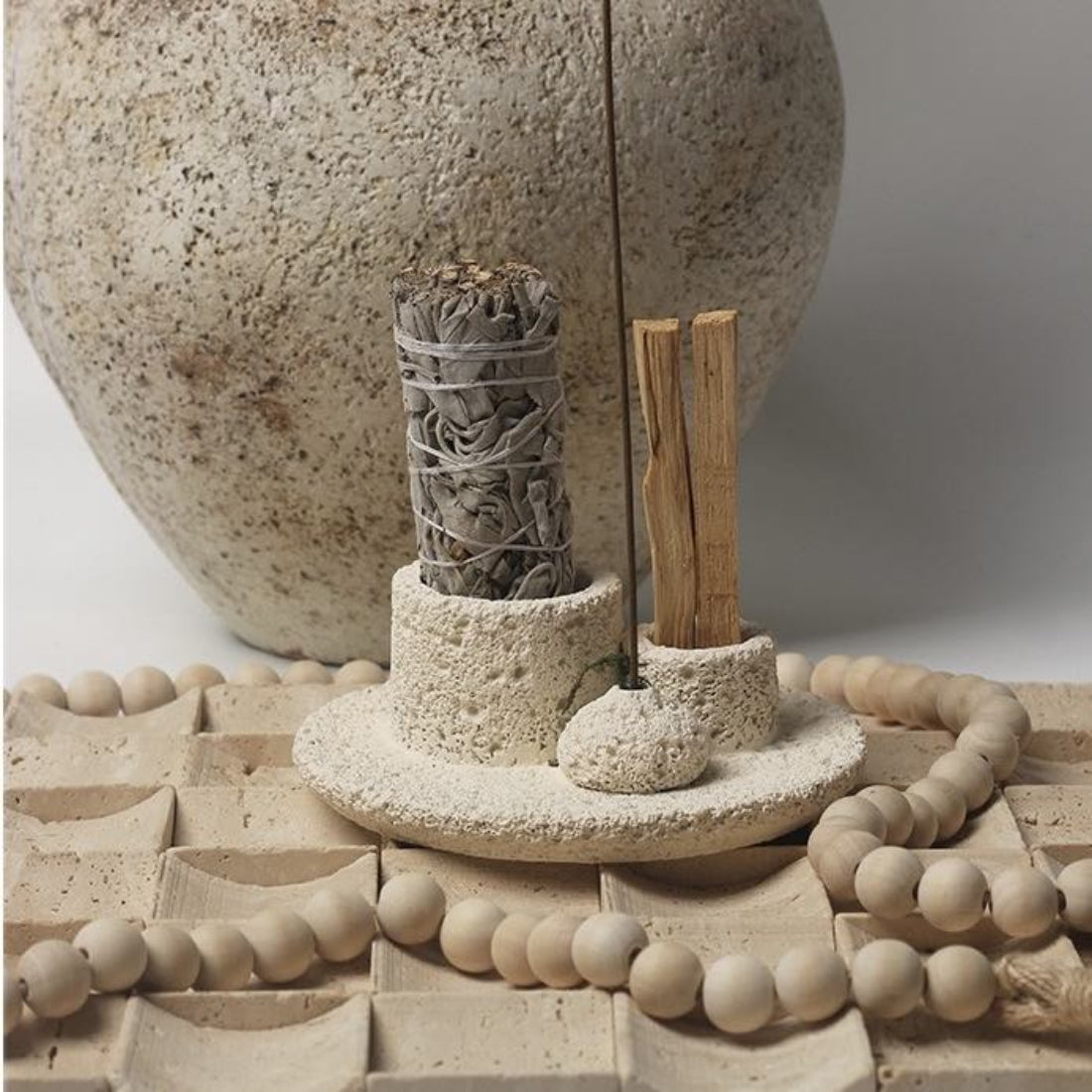 Skandinavischer All-in-One Räucherhalter – Für Kerzen, Salbei, Palo Santo & mehr